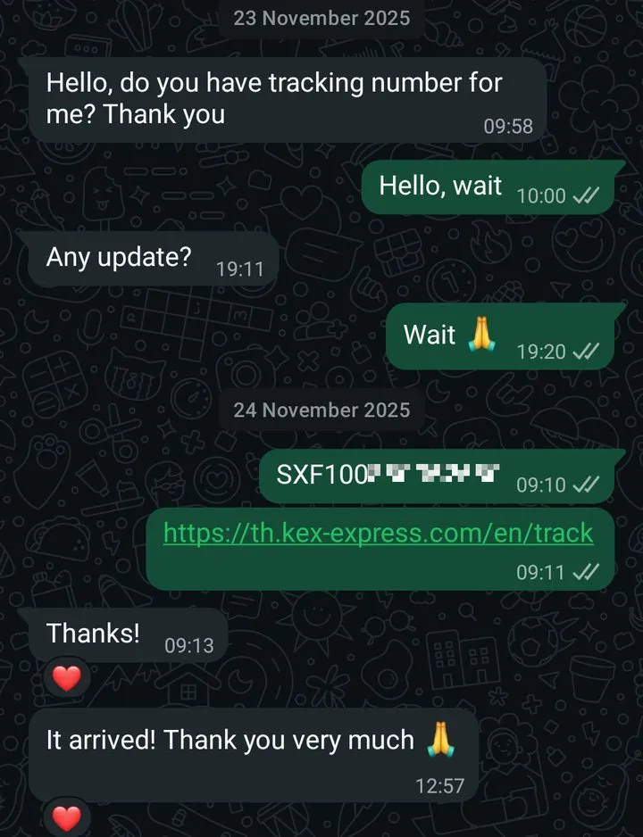 WhatsApp-Chat: IQOS ILUMA i ONE per Kerry an ein Resort auf Koh Lanta, mit Sendungsnummer, nach 3 Tagen angekommen